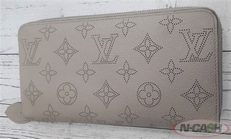 louis vuitton mahina leather wallet|Zippy Wallet Mahina Leather .